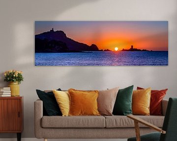 Lever de soleil sur l'Ile d'Or - Saint Raphael, Cote d'Azur sur Vincent L.