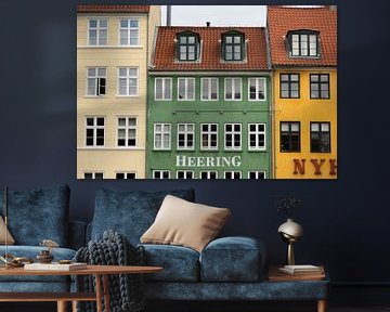 Groene en geel kleuren huizen in Nyhavn Kopenhagen in van Karijn | Fine art Natuur en Reis Fotografie